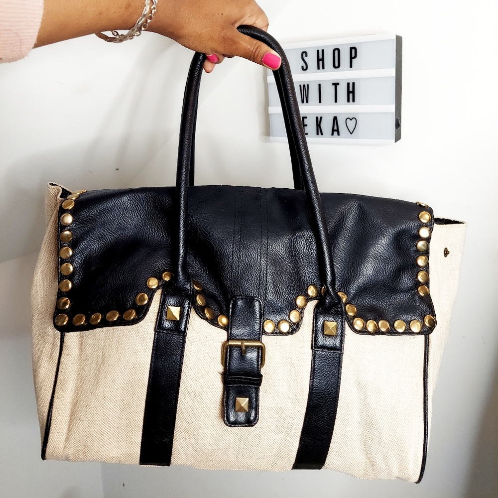 Used cream and black handbag with gold detailing - Picture 2 of 8